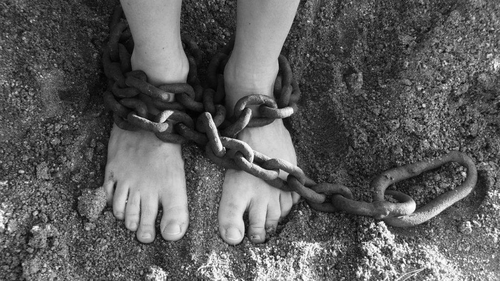 chains, feet, sand-19176.jpg