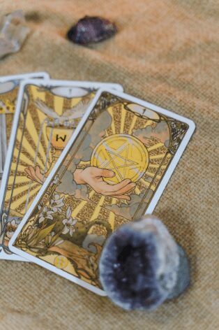 Les bases du tarot intuitif avec Laurianne Félicité